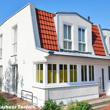 Kapitaenshaus Tordalk Mit 3 Schlafzimmern Norderney Exterior photo